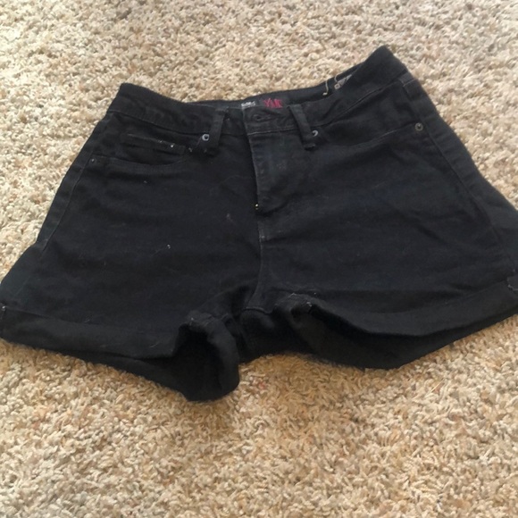 YMI black jean shorts - Picture 1 of 2